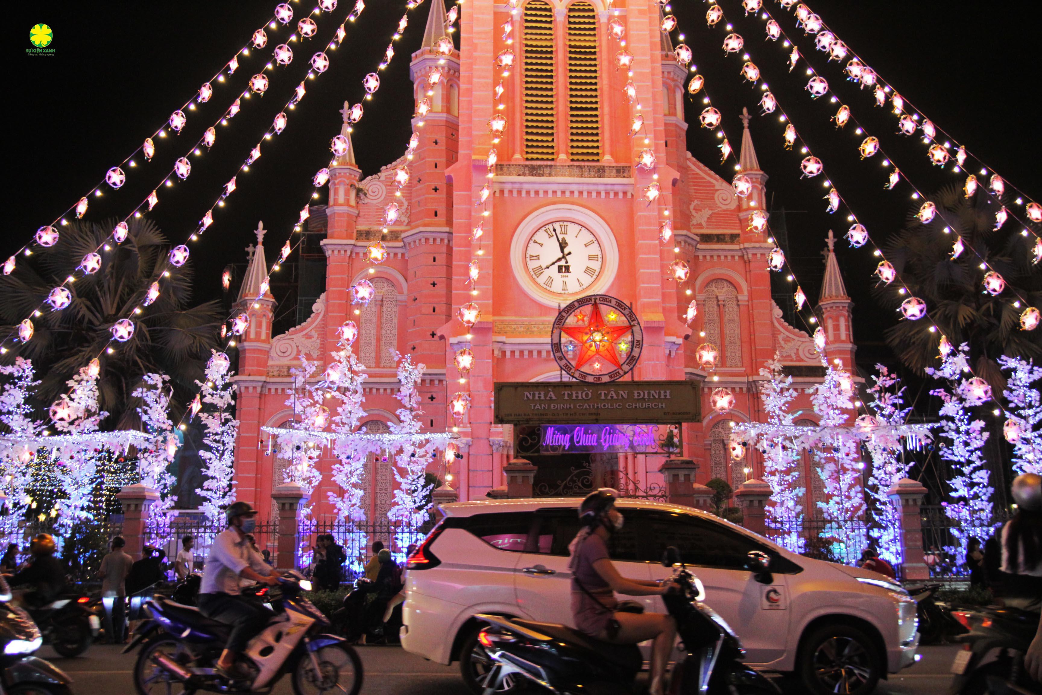 Lưu ngay những địa điểm chơi Noel cực chill ở Sài Gòn